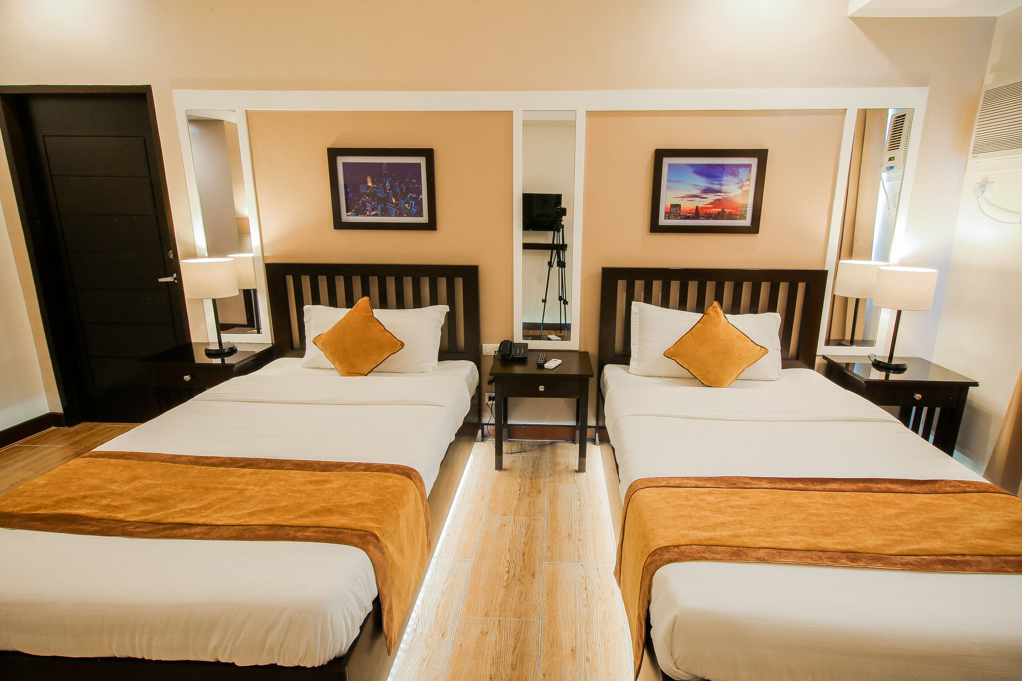 Prime City Resort Hotel Angeles Eksteriør bilde