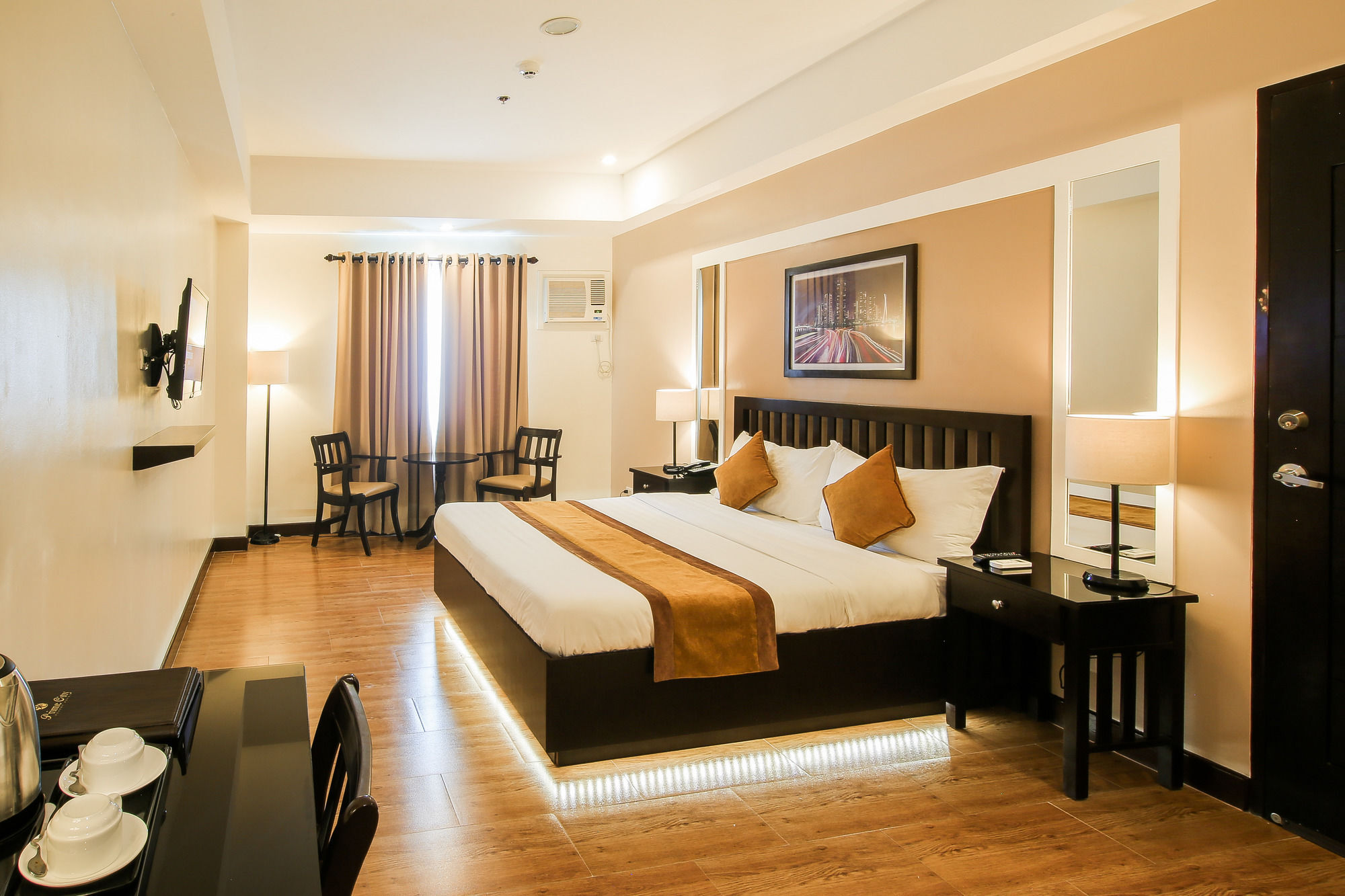 Prime City Resort Hotel Angeles Eksteriør bilde